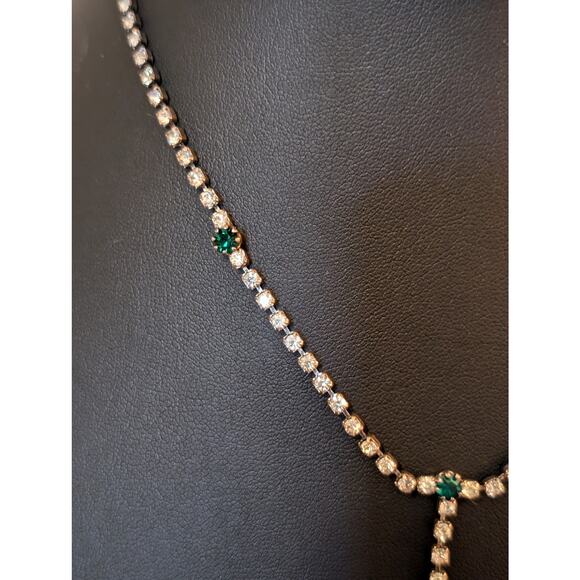 Vintage Rhinestone Green Drop Dangle Fold Over Clasp Silver Tone Necklace - Picture 2 of 5